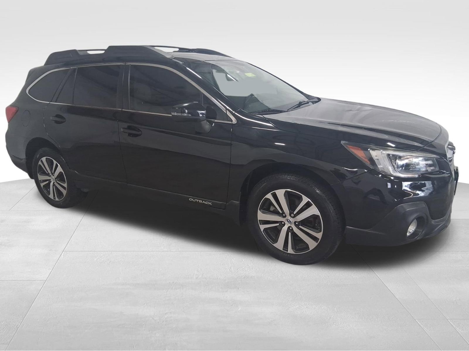 Used 2019 Subaru Outback 3.6R Limited w/ Popular Package #2 image 3