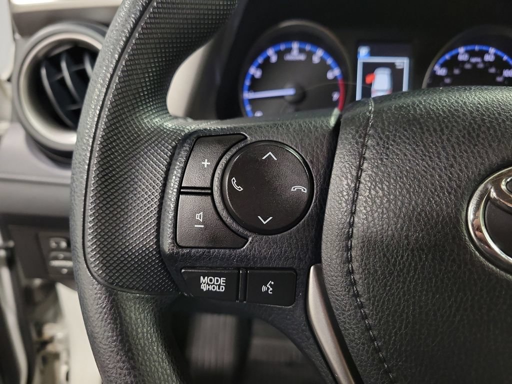 Used 2018 Toyota RAV4 LE w/ All Weather Liner Package FWD image 23