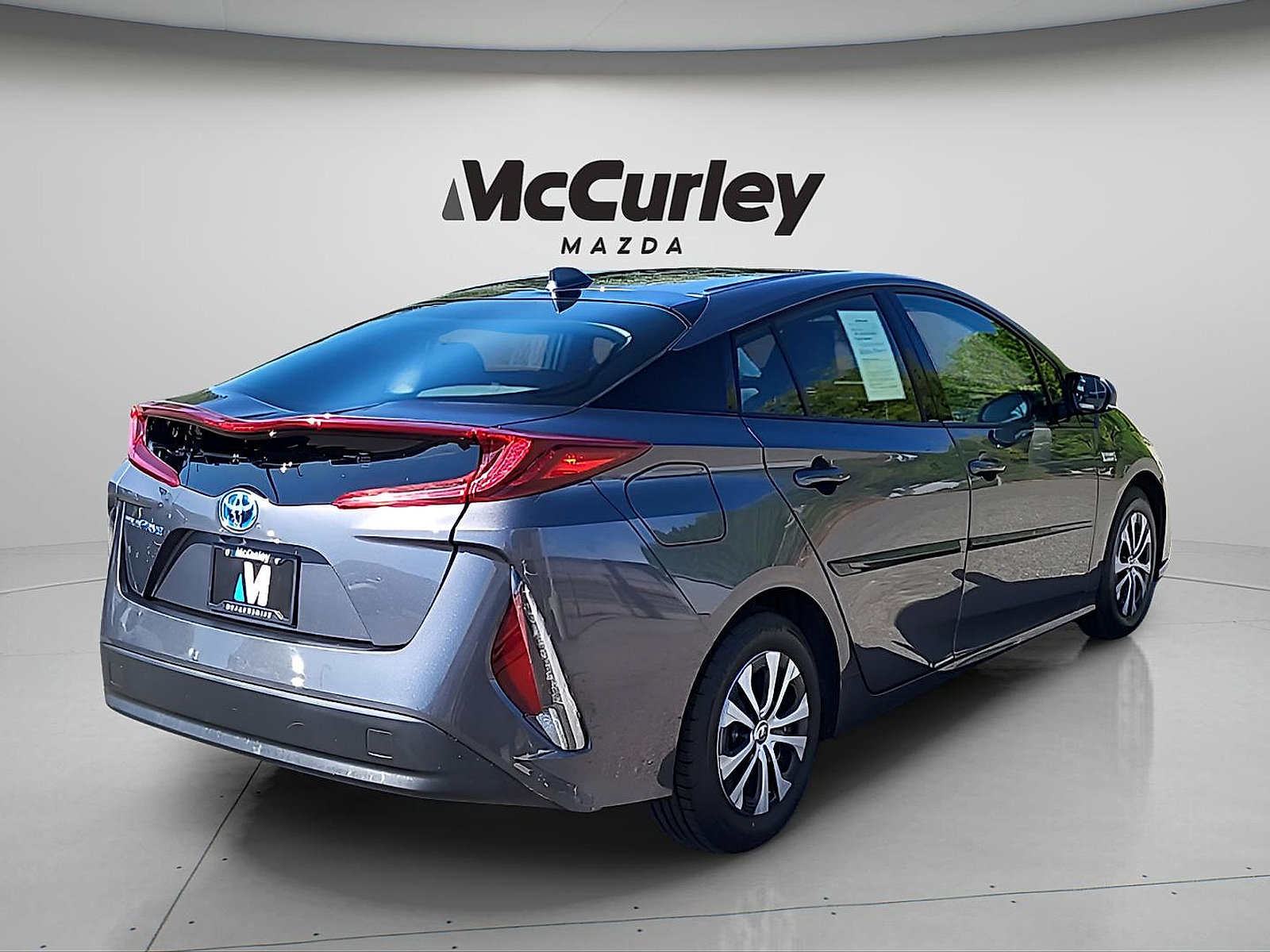 Used 2020 Toyota Prius Prime LE FWD image 7