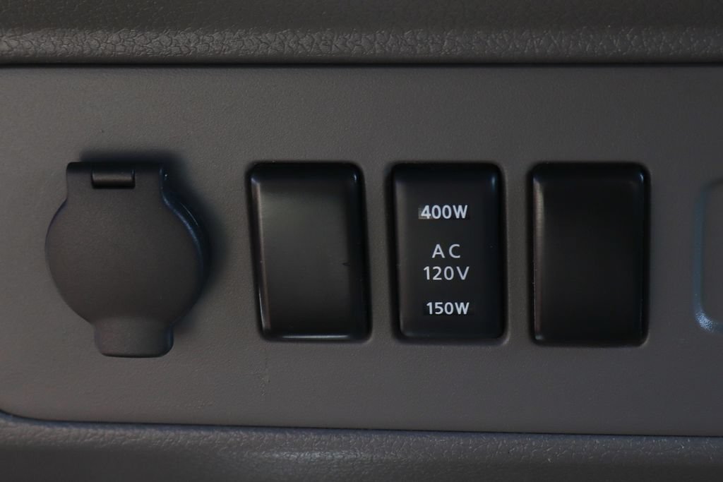 Used 2020 Nissan NV 2500 SV RWD image 34