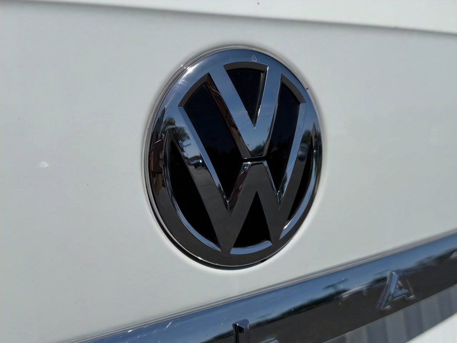 Used 2018 Volkswagen Atlas SEL Premium AWD/4WD image 25