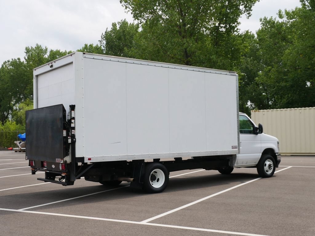 Used 2024 Ford E-450 and Econoline 450 Super Duty w/ Power Windows & Locks Group RWD image 5