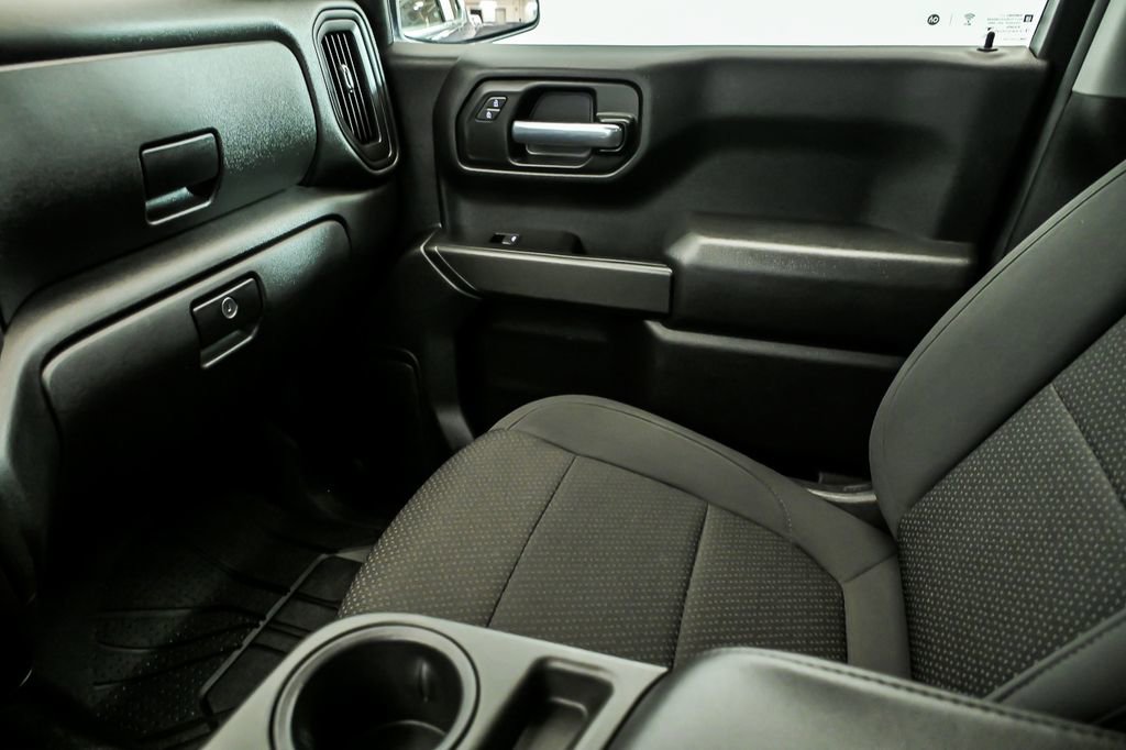 Used 2020 Chevrolet Silverado 1500 Custom w/ Custom Value Package AWD/4WD image 22