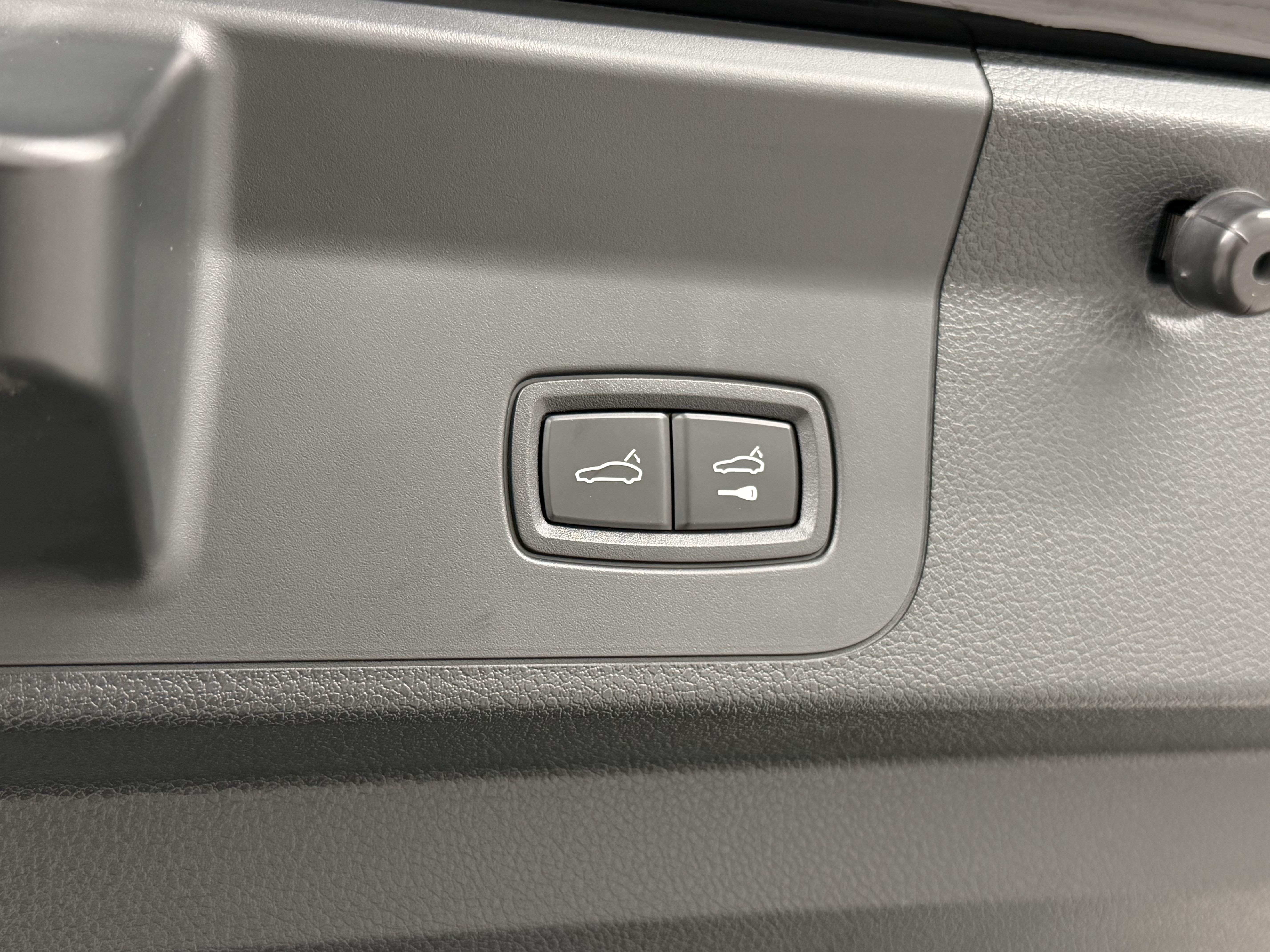 Certified 2023 Porsche Panamera 4 Platinum Edition AWD/4WD image 64
