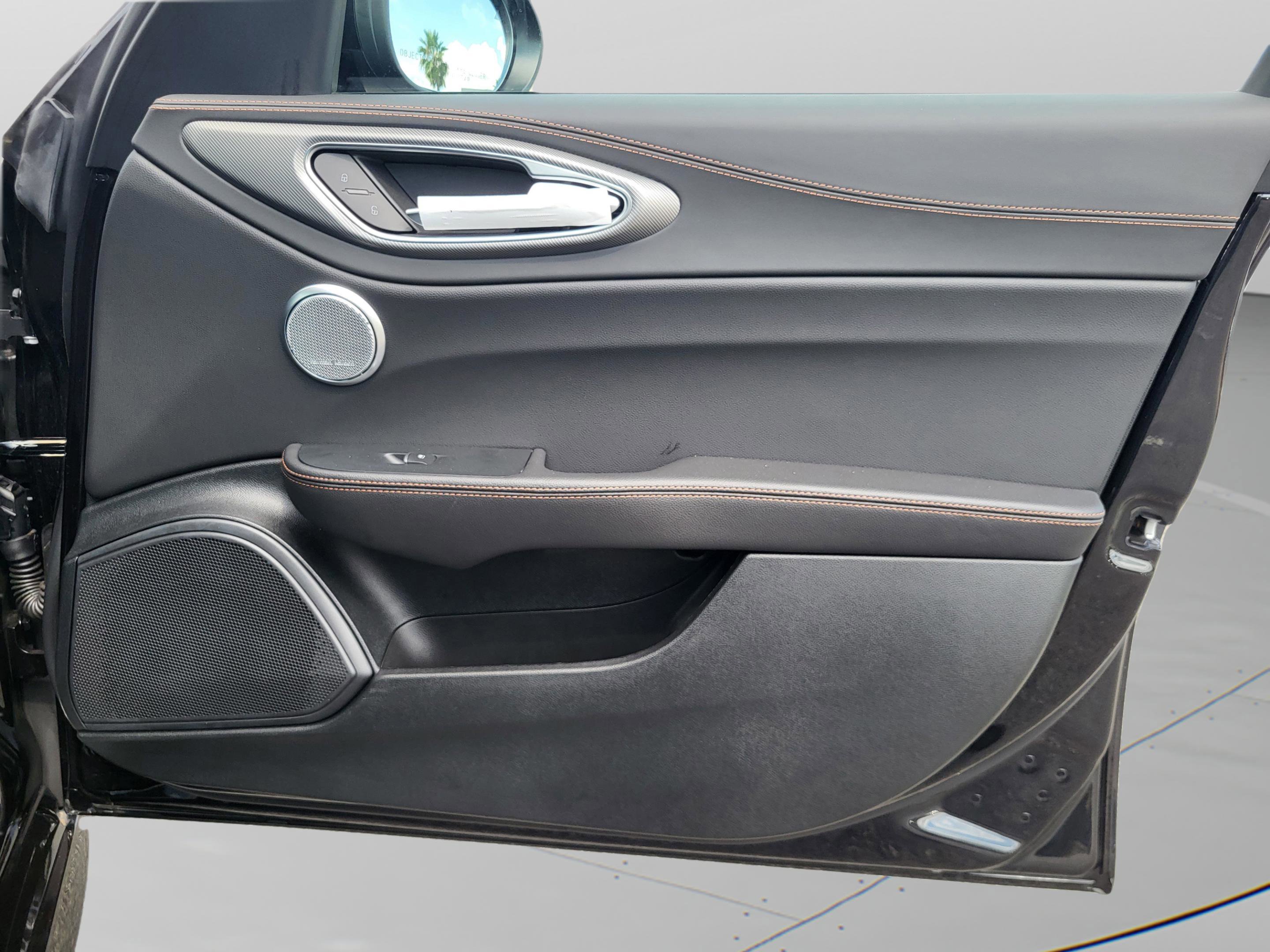 New 2025 Alfa Romeo Giulia w/ Driving Assist Package image 32