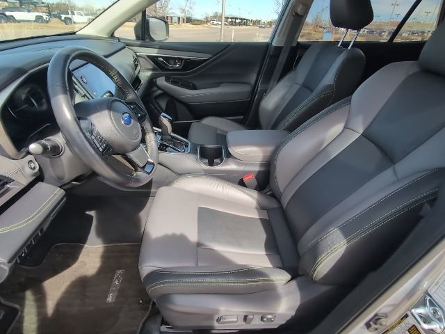 Used 2025 Subaru Outback Onyx Edition AWD/4WD image 12