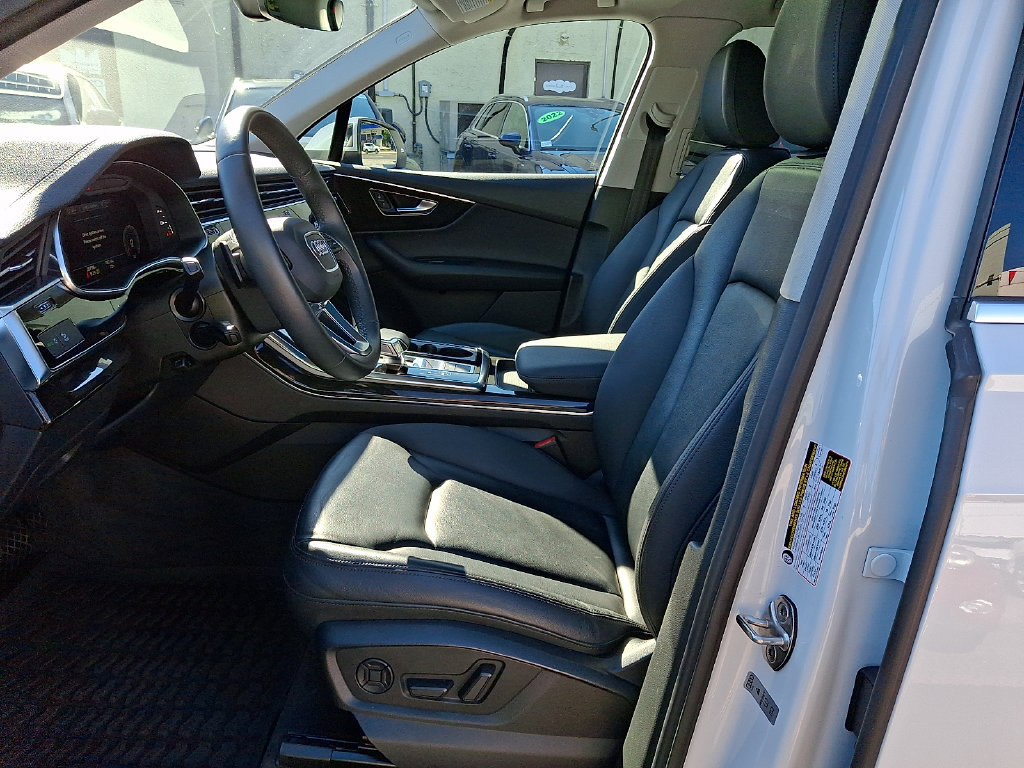 Certified 2023 Audi Q7 2.0T Premium w/ Convenience Package AWD/4WD image 14