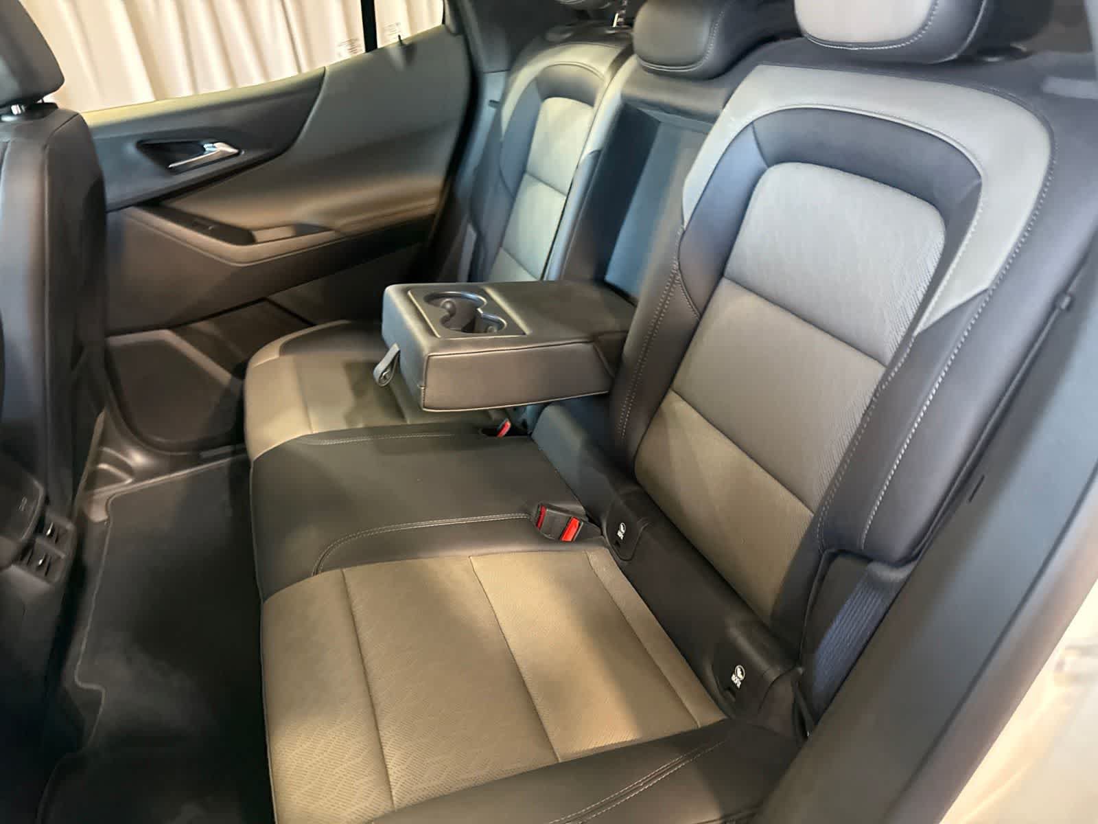 Used 2025 Chevrolet Equinox LT w/ Convenience Package II FWD image 16