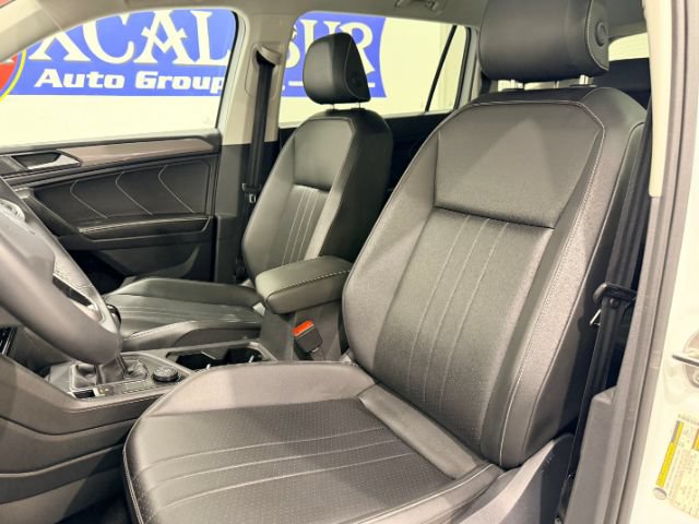 Used 2024 Volkswagen Tiguan SE AWD/4WD image 25