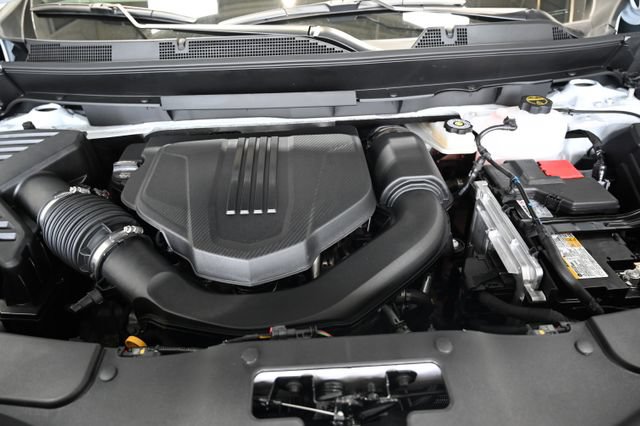 New 2027 Chevrolet Traverse LT w/ Sun and Wheel Package FWD image 30