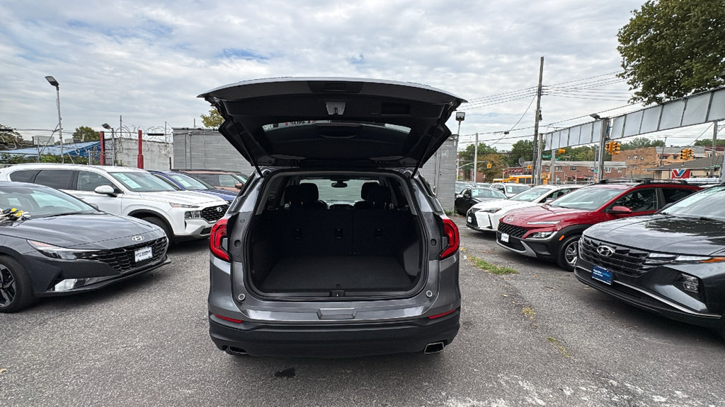 Used 2018 GMC Terrain SLE AWD/4WD image 33