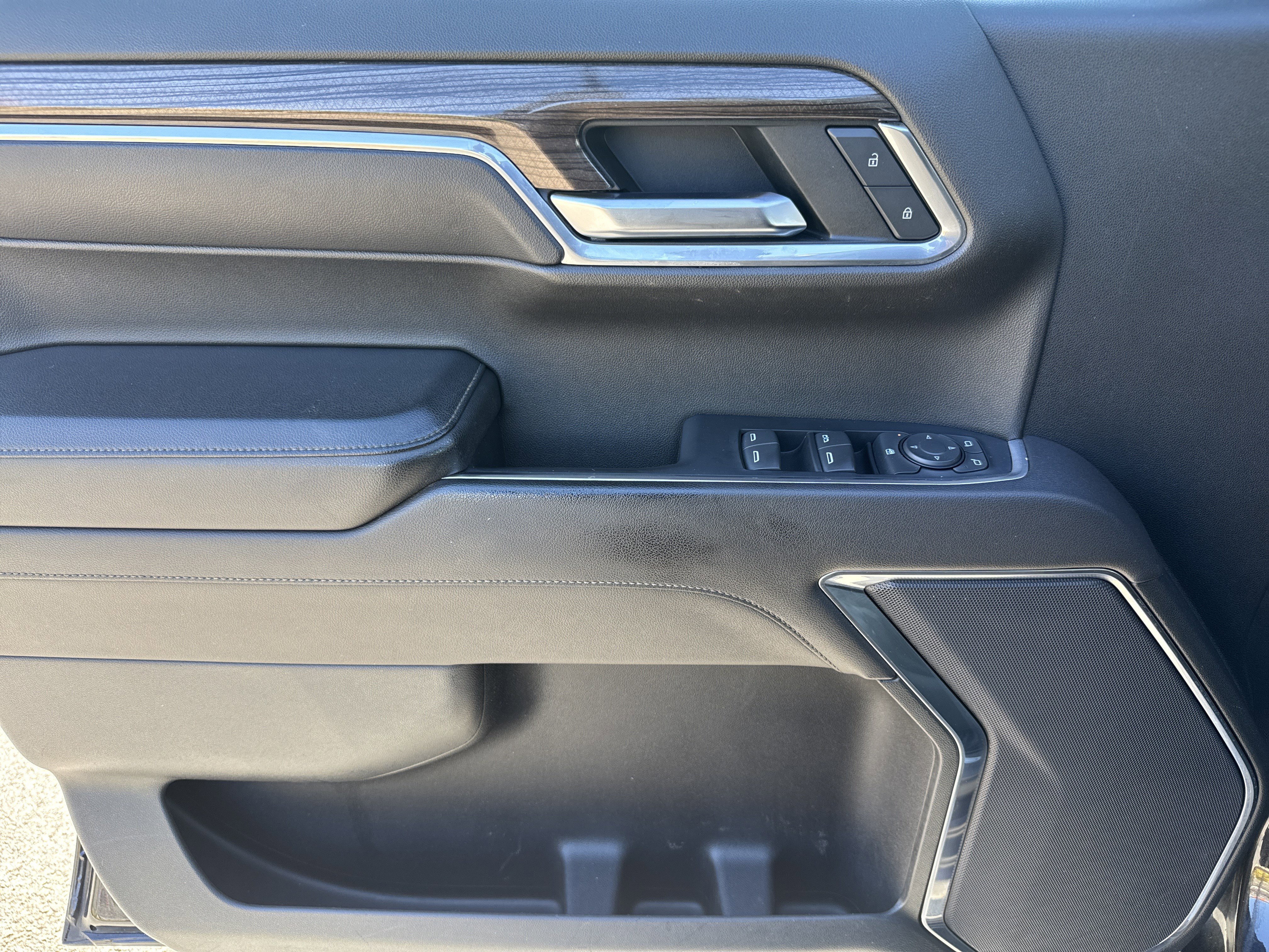 Used 2022 Chevrolet Silverado 1500 LT image 14