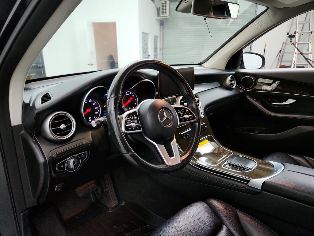 Used 2020 Mercedes-Benz GLC 300 4MATIC image 13
