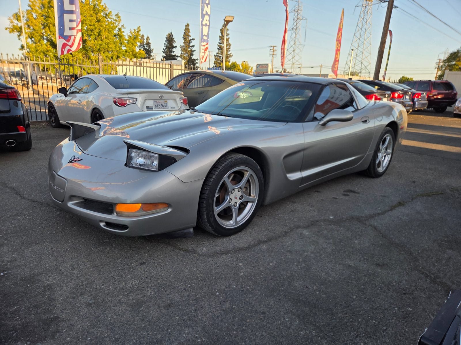 Used 2001 Chevrolet Corvette Coupe RWD image 1