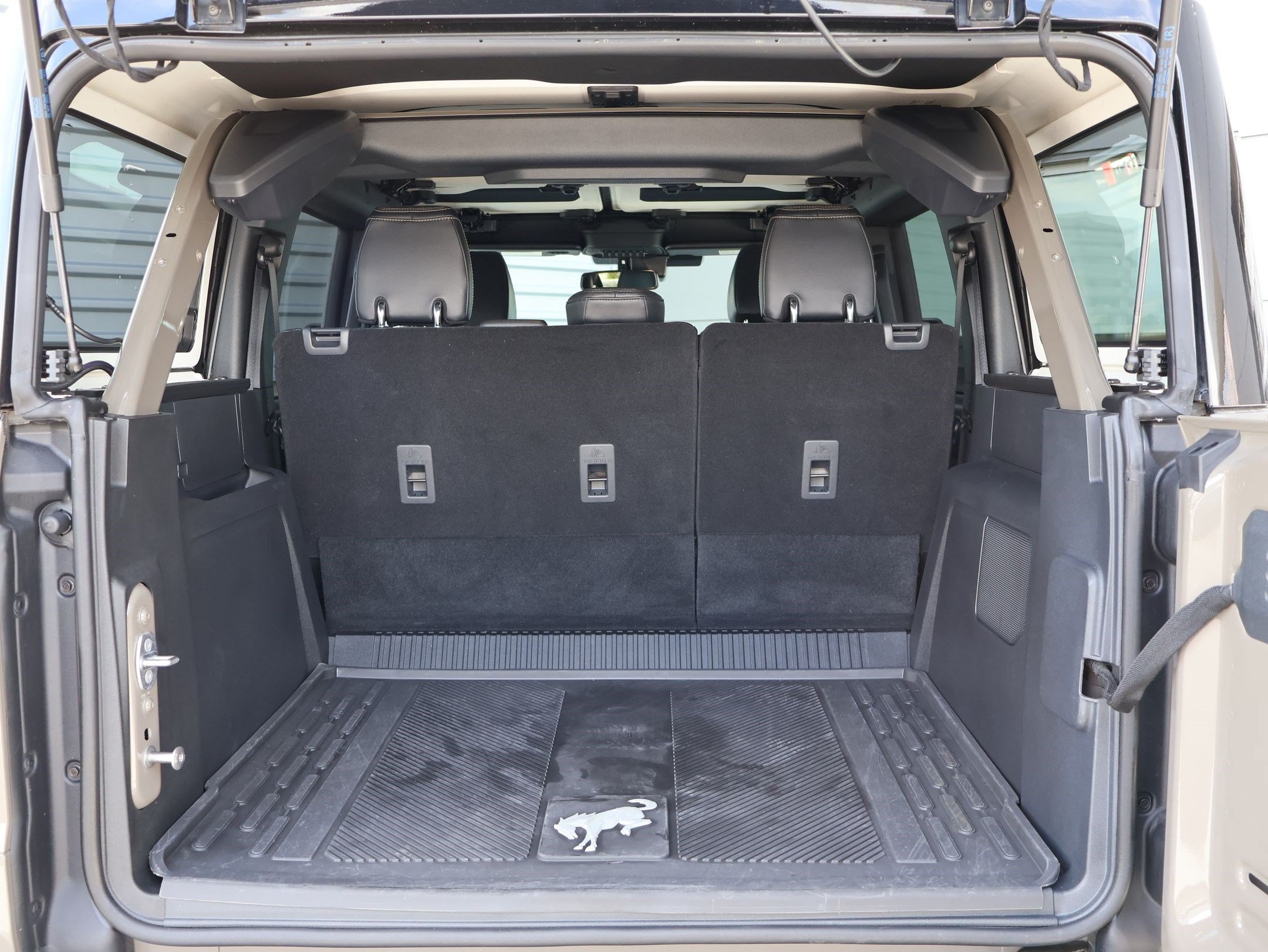 Used 2025 Ford Bronco Badlands AWD/4WD image 29