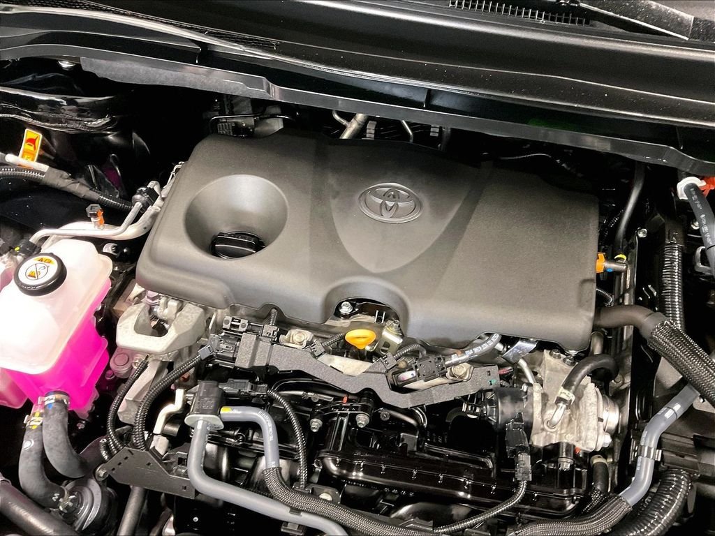 Used 2025 Toyota Sienna XLE w/ XLE Plus Package AWD/4WD image 36