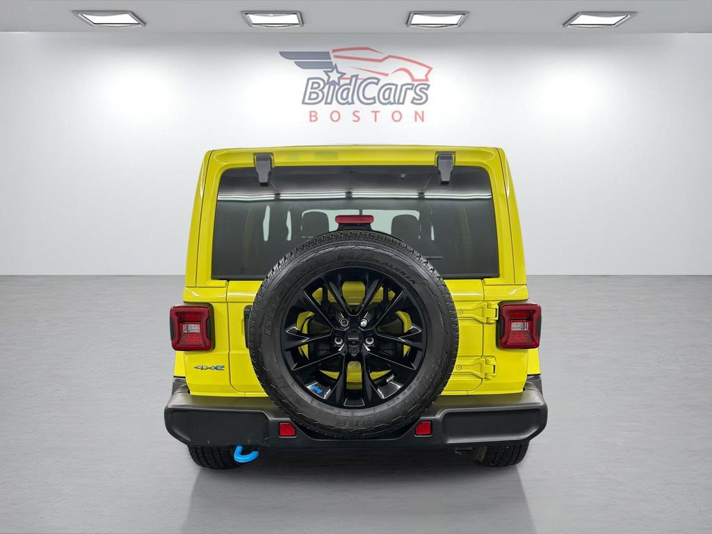 Used 2023 Jeep Wrangler Unlimited Sahara w/ Cold Weather Group image 5