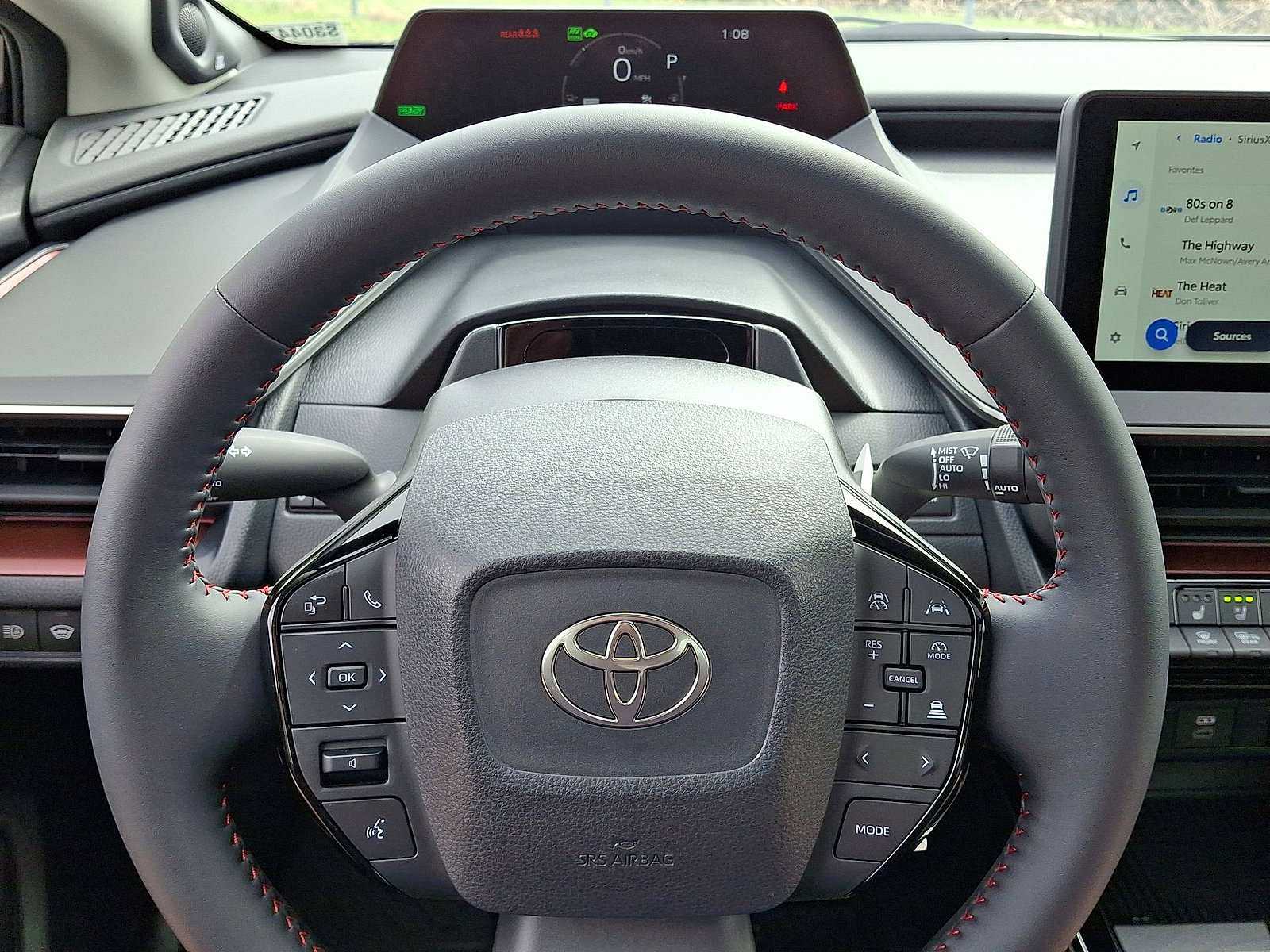 New 2025 Toyota Prius Plug-In Hybrid FWD image 17