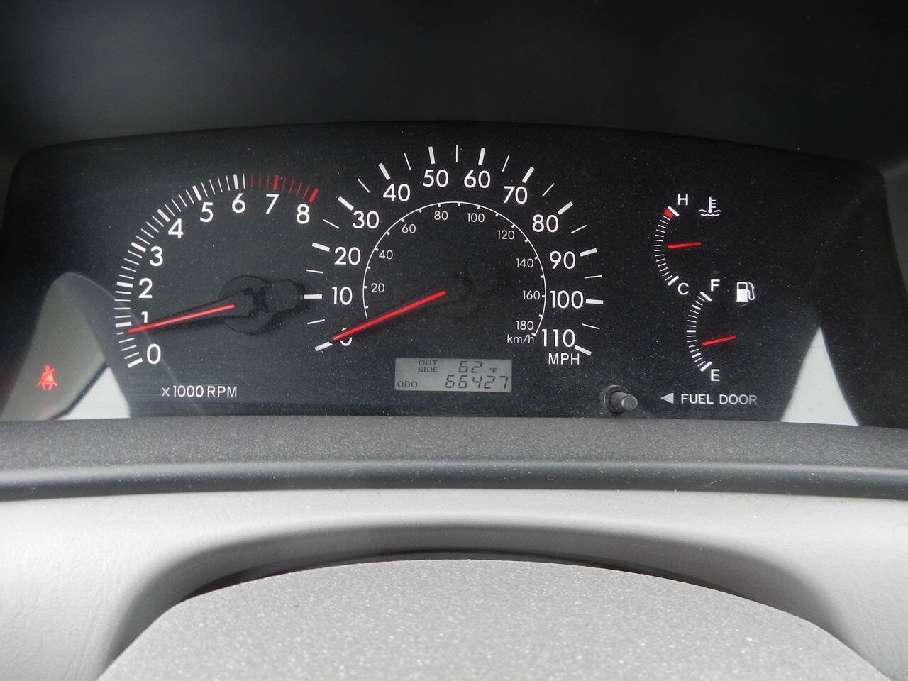 Used 2007 Toyota Corolla LE w/ Preferred Accessory Pkg FWD image 3