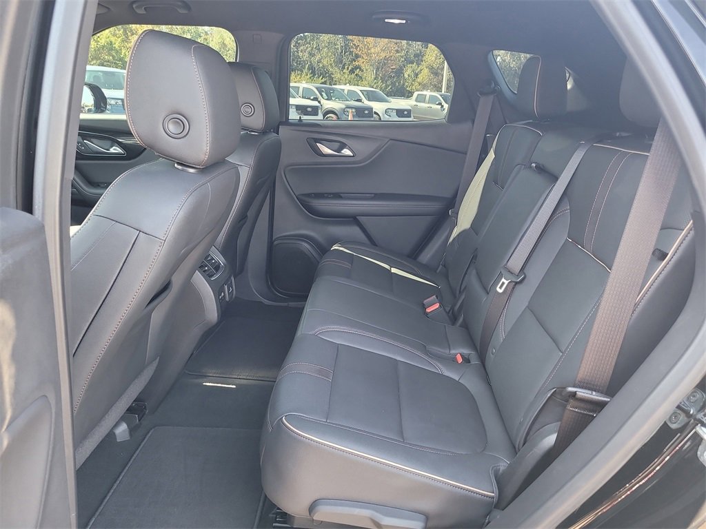 Used 2022 Chevrolet Blazer Premier w/ Enhanced Convenience Package image 12