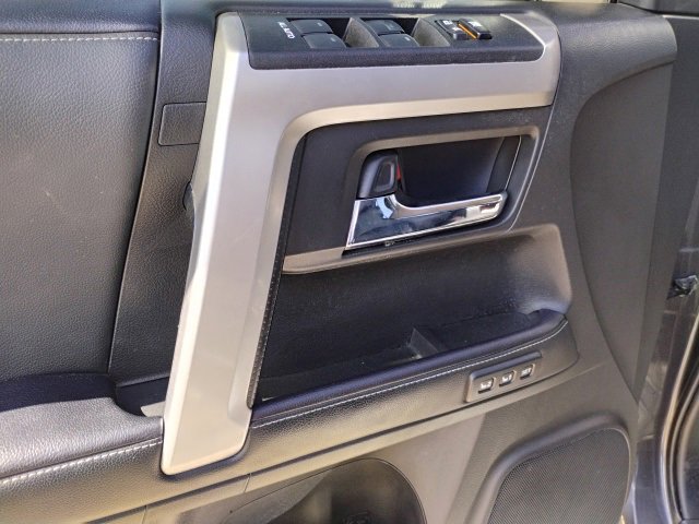 Used 2021 Toyota 4Runner Limited image 8