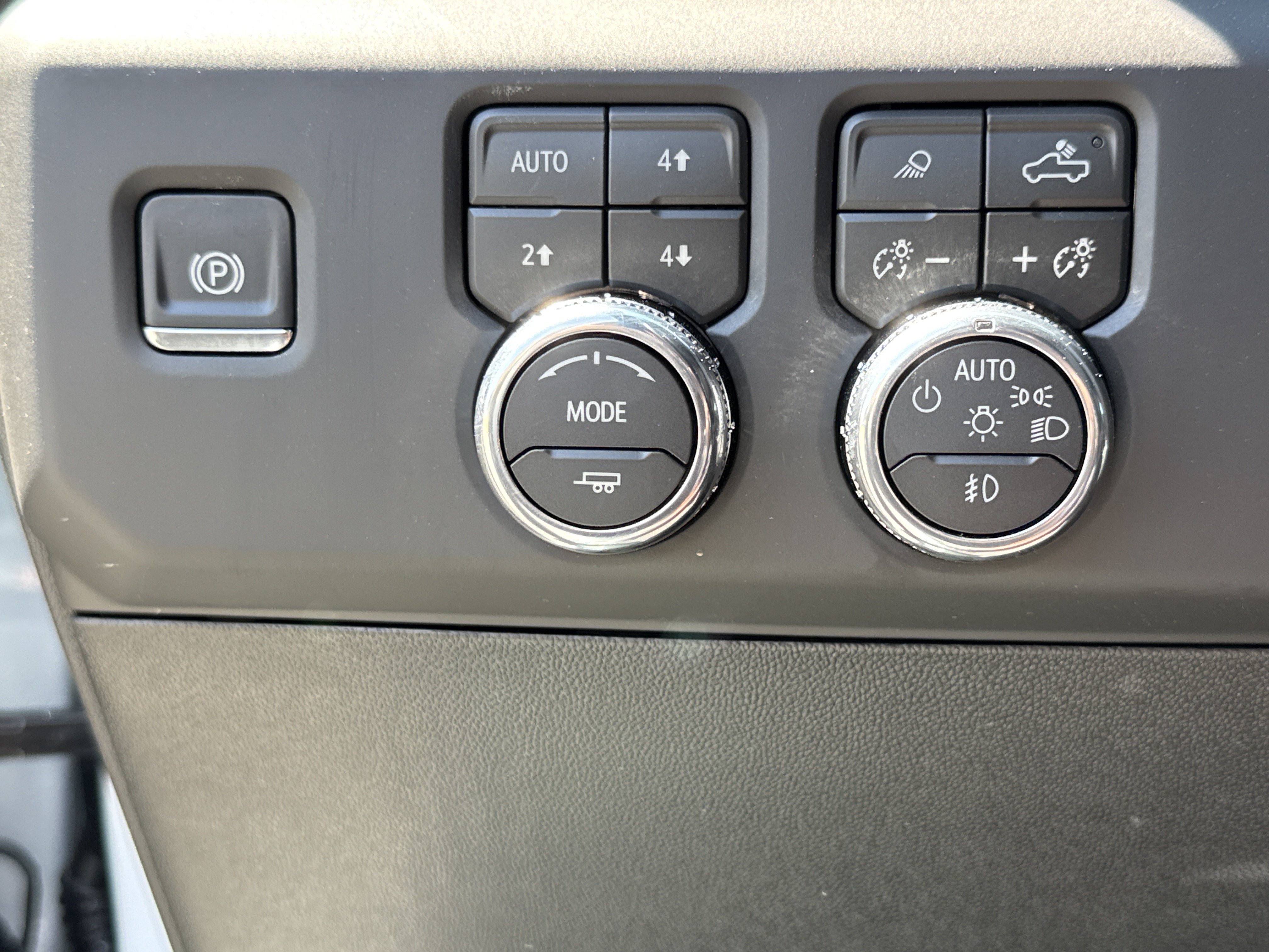New 2026 GMC Sierra 2500 Denali Ultimate AWD/4WD image 18