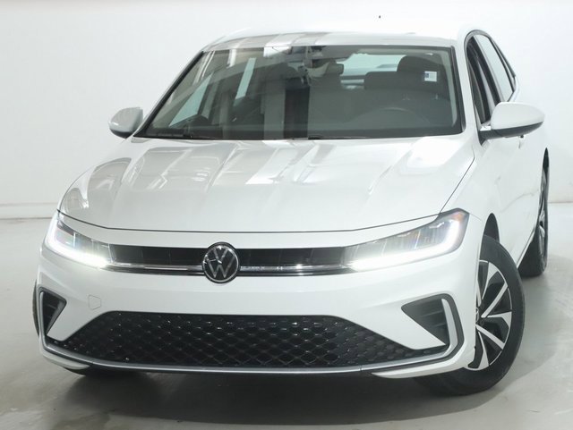 Certified 2025 Volkswagen Jetta S image 3