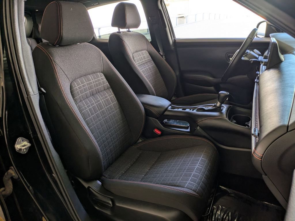 Used 2025 Honda HR-V Sport image 28