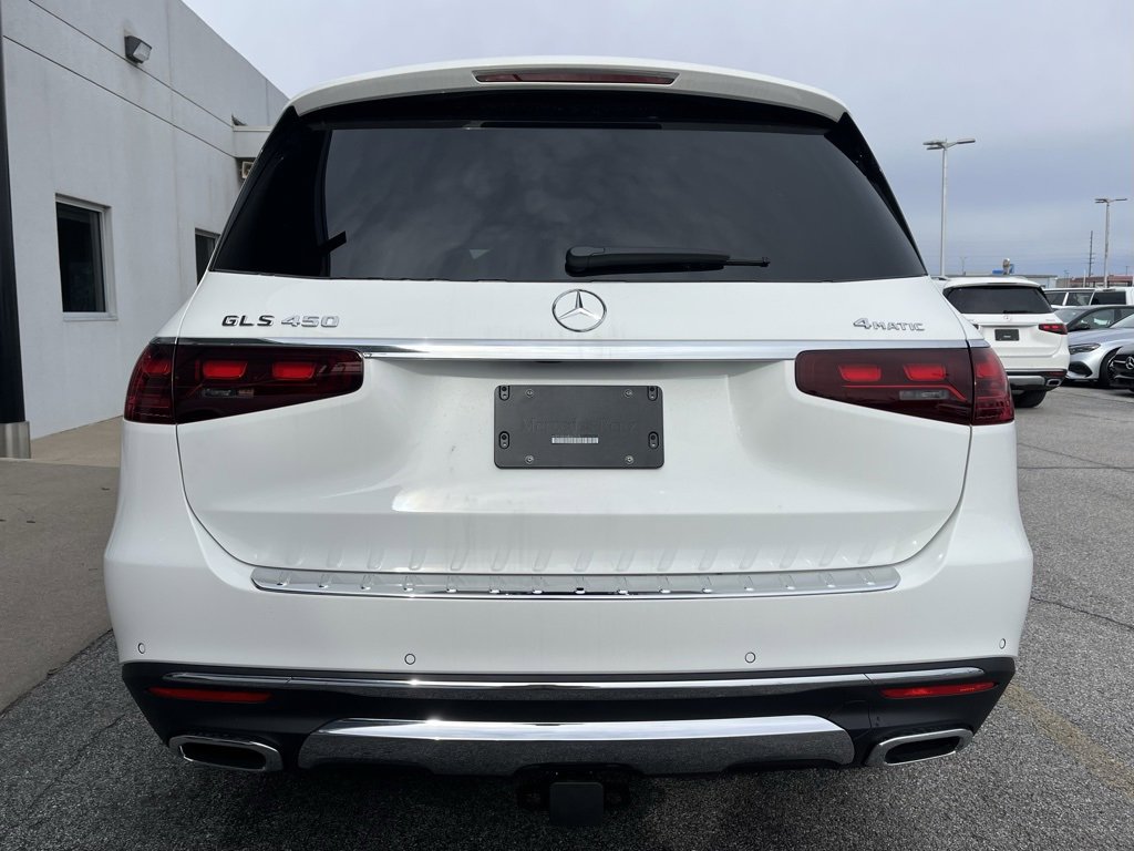 Used 2025 Mercedes-Benz GLS 450 4MATIC image 10