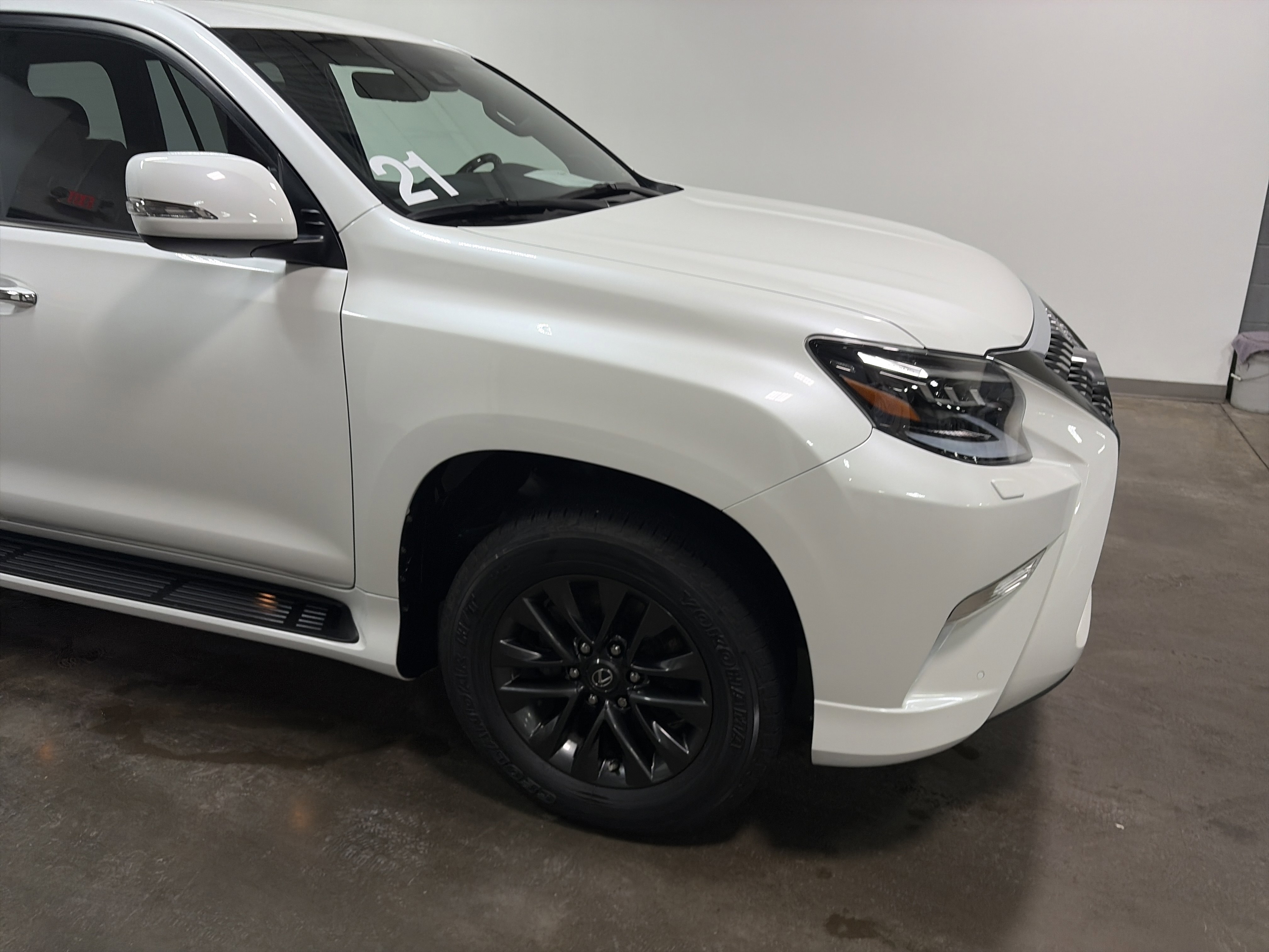Used 2021 Lexus GX 460 Premium w/ Premium Package image 40