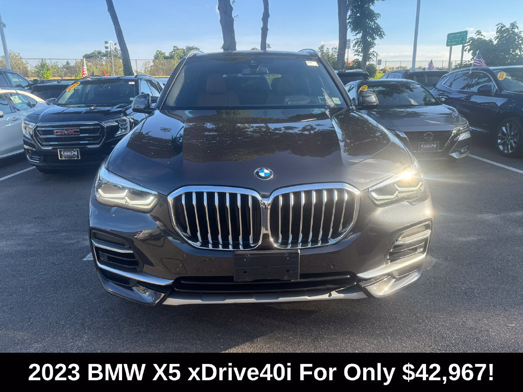 Used 2023 BMW X5 xDrive40i w/ Premium Package AWD/4WD image 2