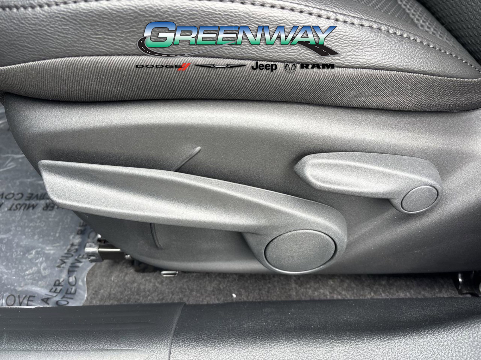 New 2026 Jeep Compass Latitude image 18