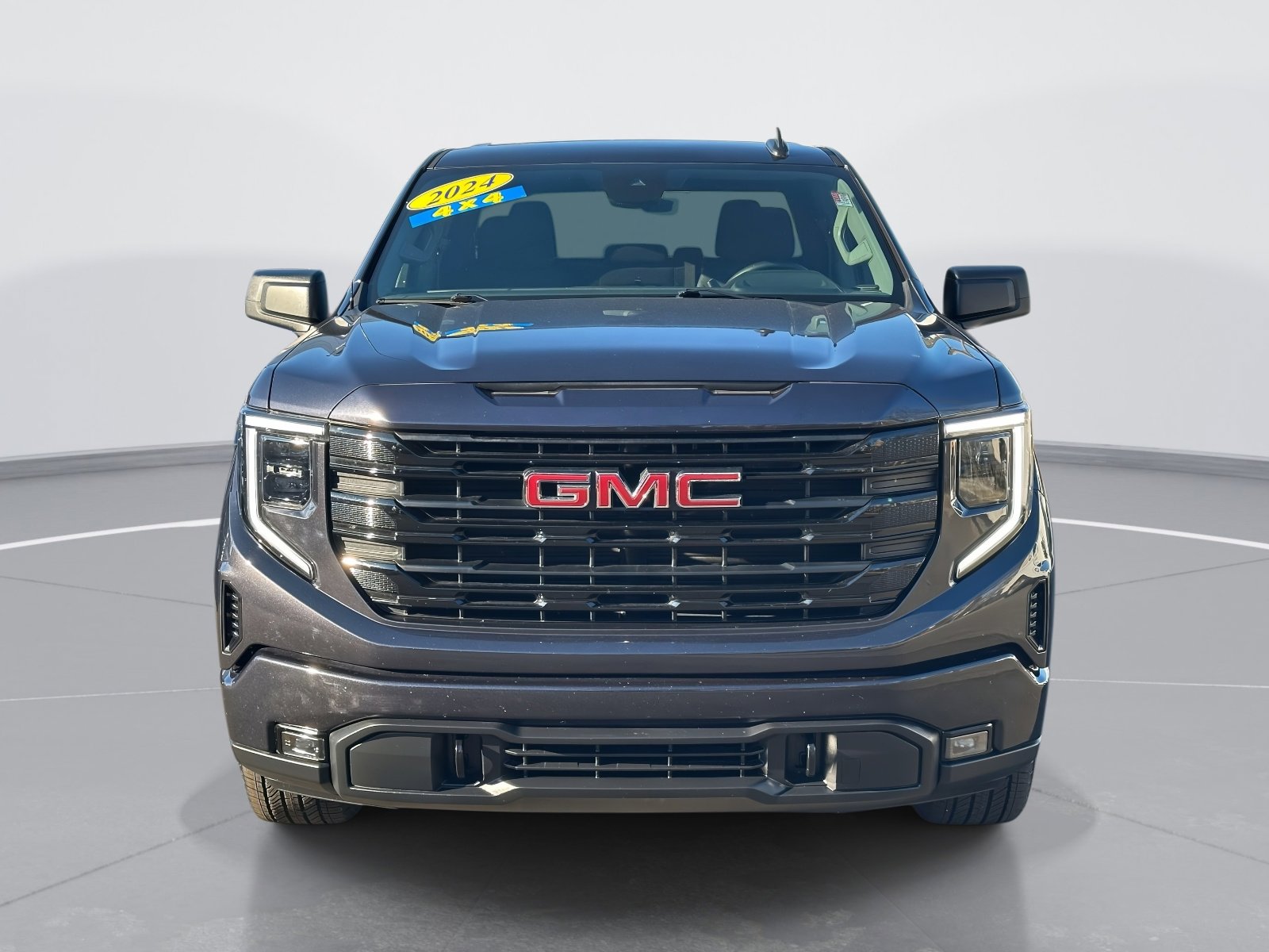 Used 2024 GMC Sierra 1500 Elevation image 2