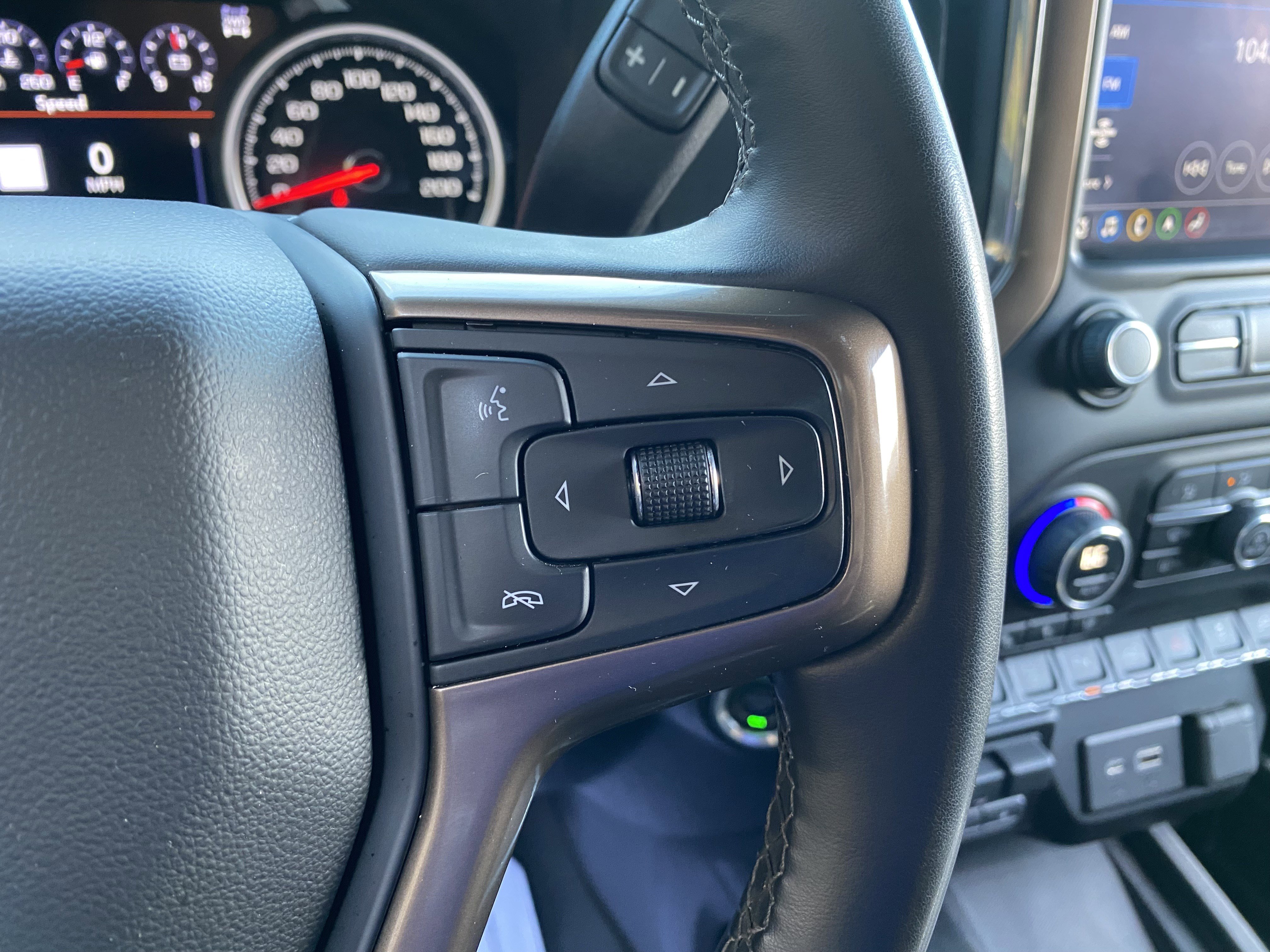 Used 2023 Chevrolet Silverado 3500 High Country image 21