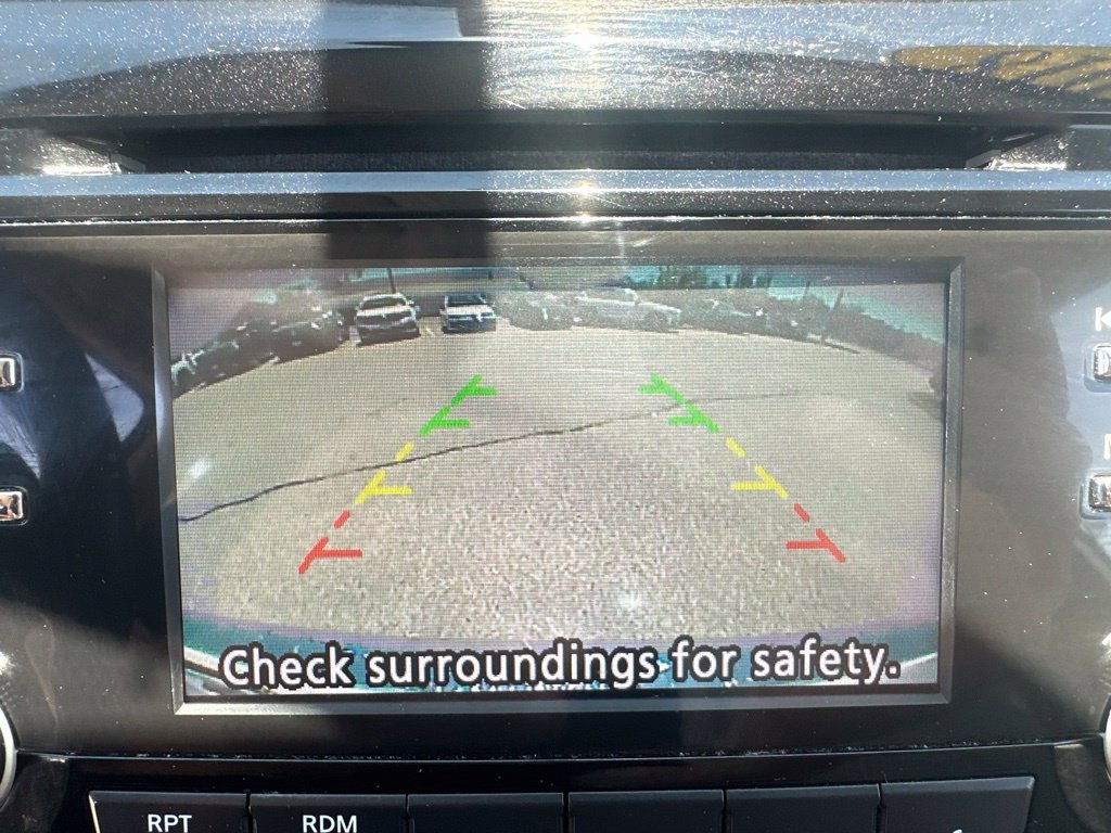 Used 2018 Nissan Rogue Sport SV AWD/4WD image 26