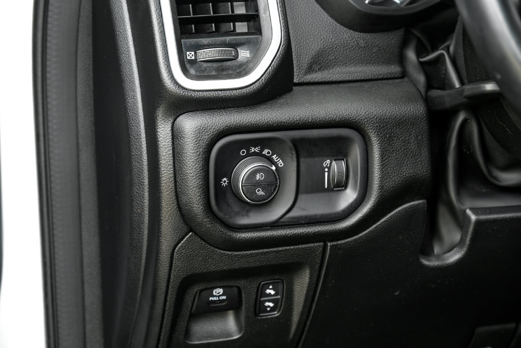 Used 2023 RAM 1500 Big Horn AWD/4WD image 39