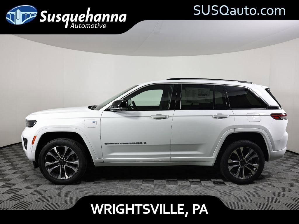 Used 2023 Jeep Grand Cherokee Overland w/ Advanced Protech Group III image 34