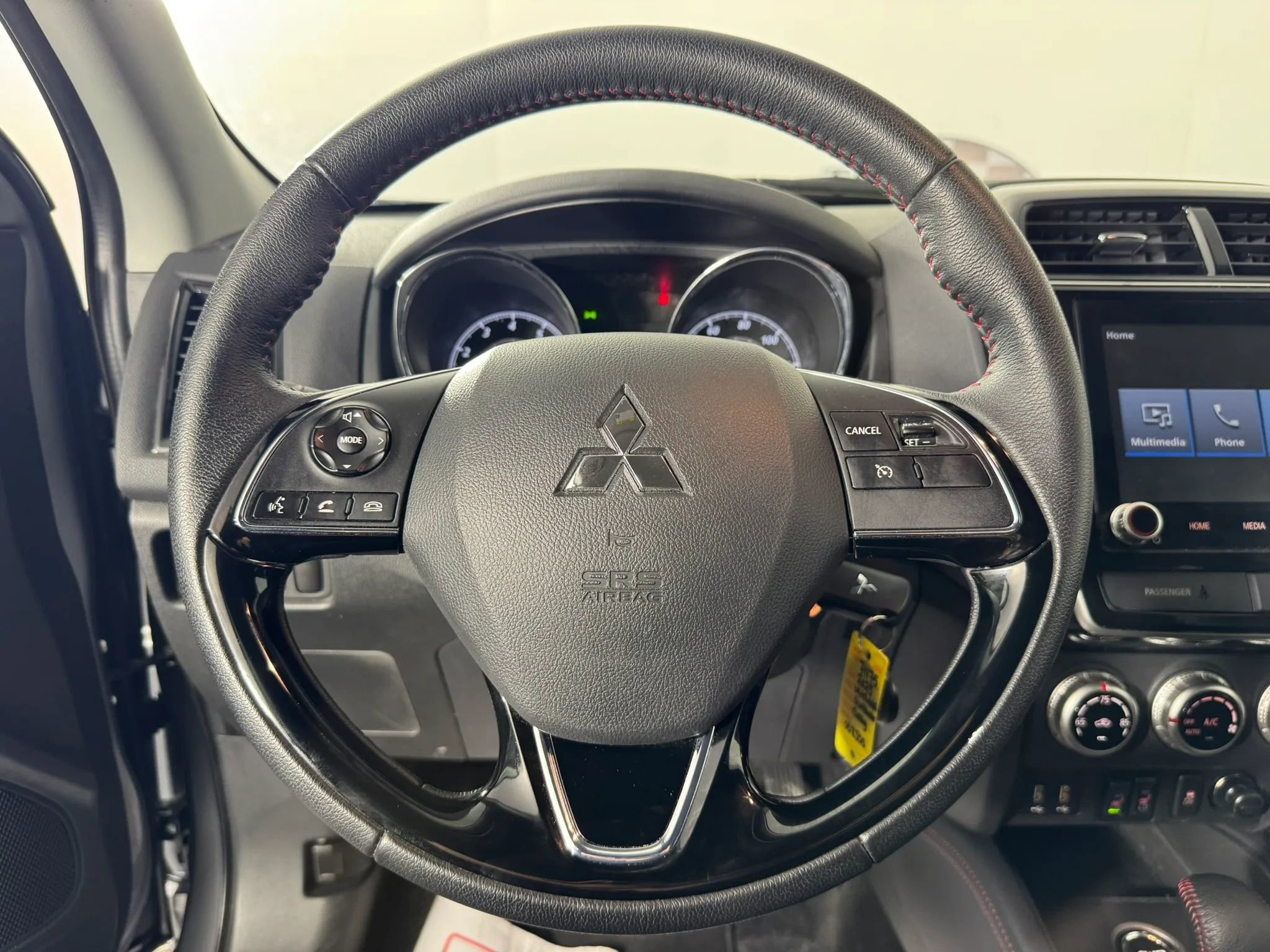 Used 2025 Mitsubishi Outlander Sport LE AWD/4WD image 13