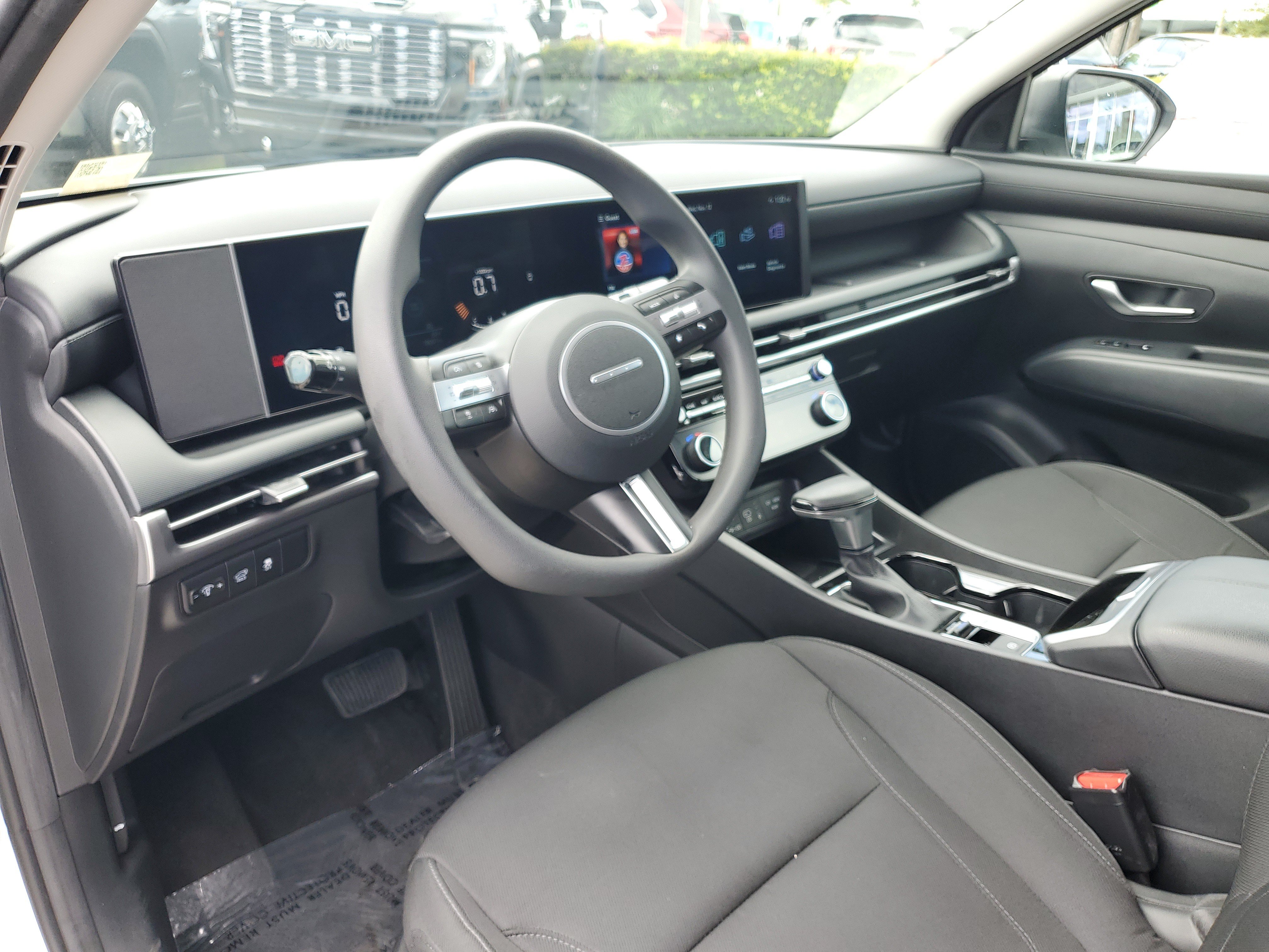 Used 2025 Hyundai Tucson SEL FWD image 9