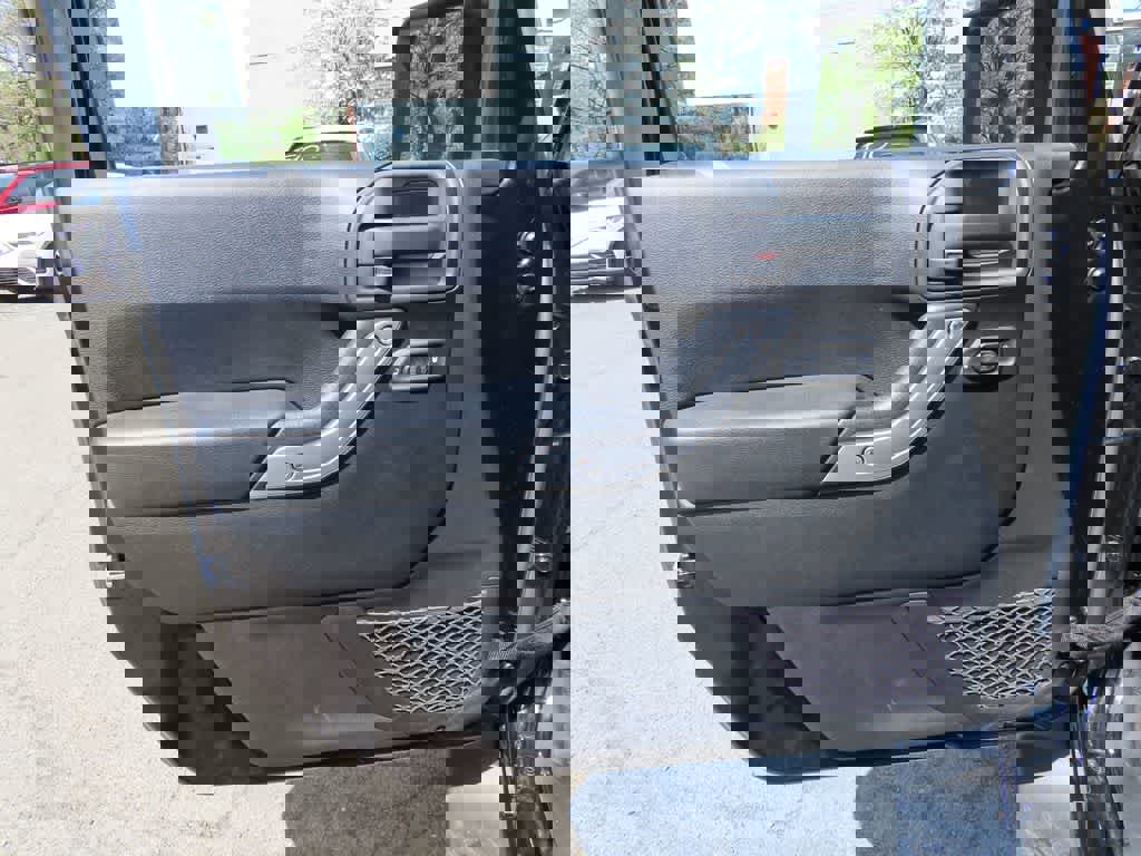 Used 2015 Jeep Wrangler Rubicon w/ Power Convenience Group image 14