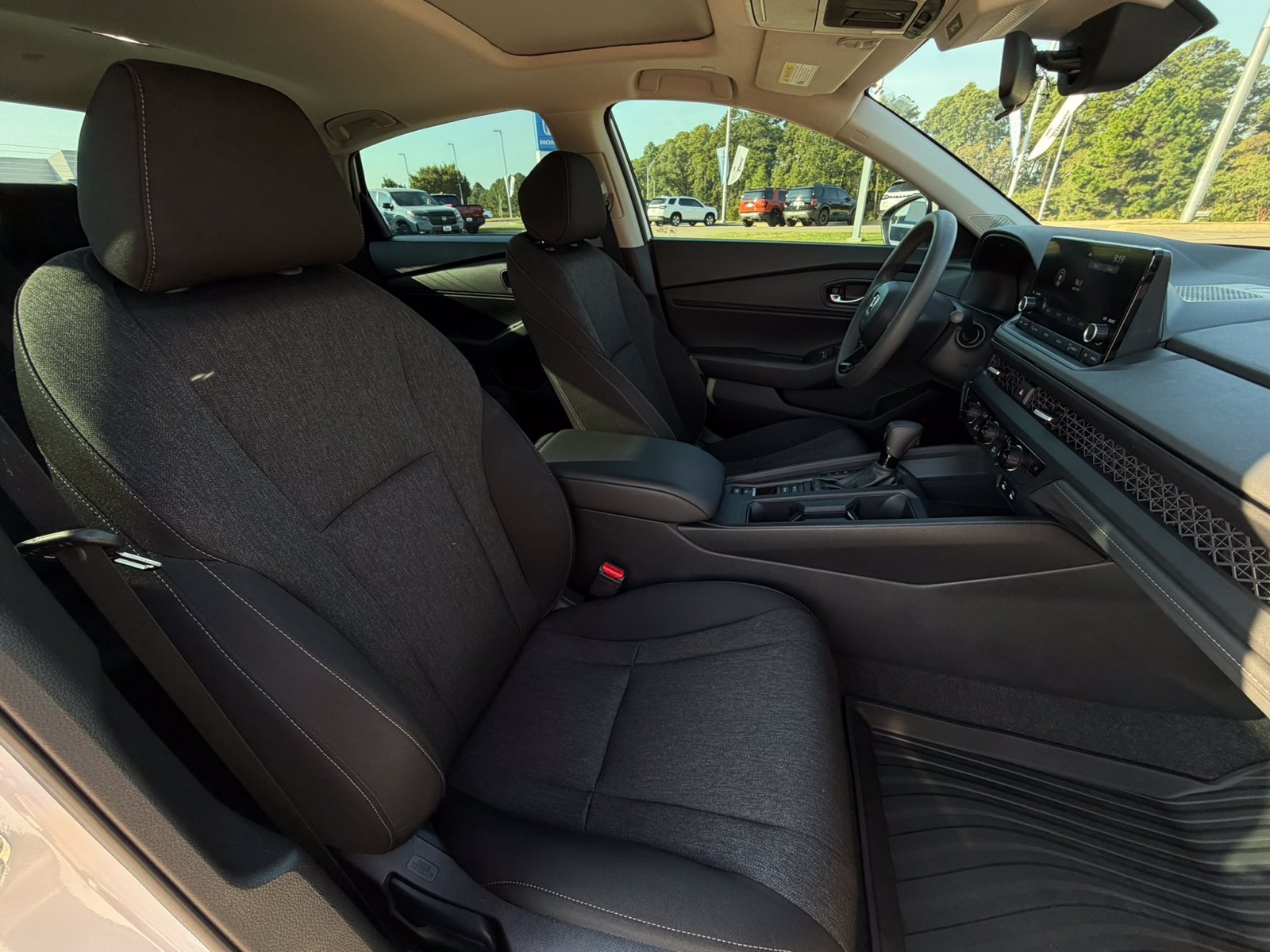 Certified 2023 Honda Accord EX image 13