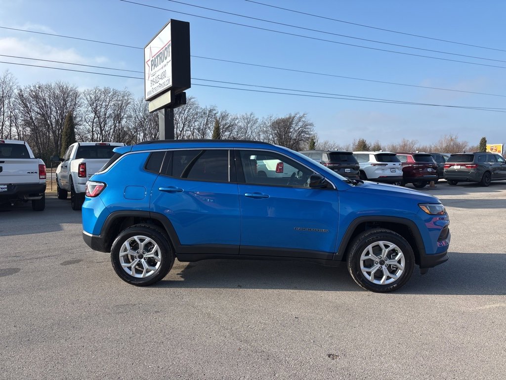New 2026 Jeep Compass Latitude image 2