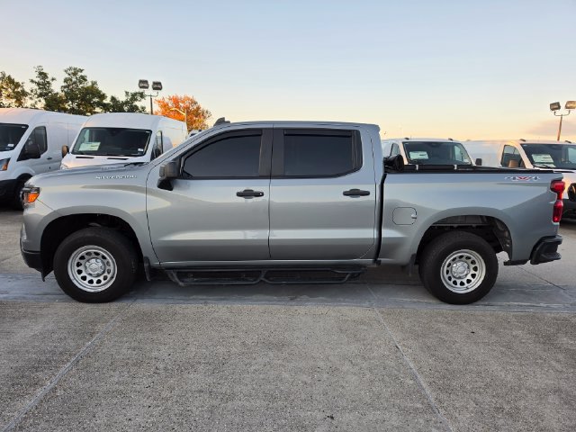Used 2025 Chevrolet Silverado 1500 W/T AWD/4WD image 4