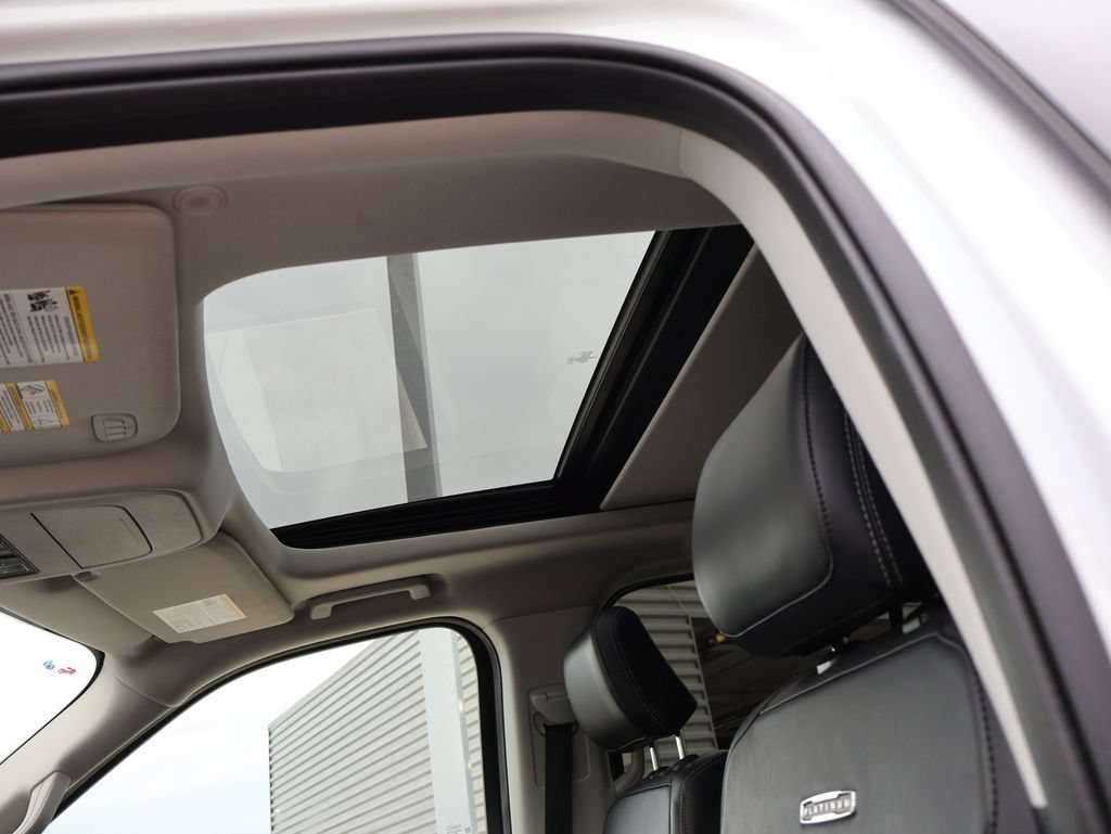 Used 2025 Ford Expedition Max Platinum AWD/4WD image 28