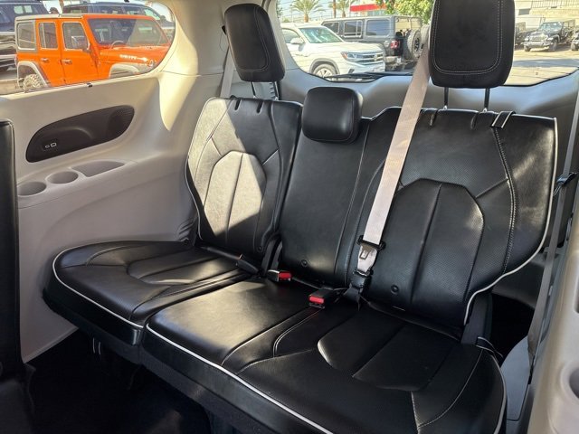 Certified 2021 Chrysler Pacifica Limited image 22