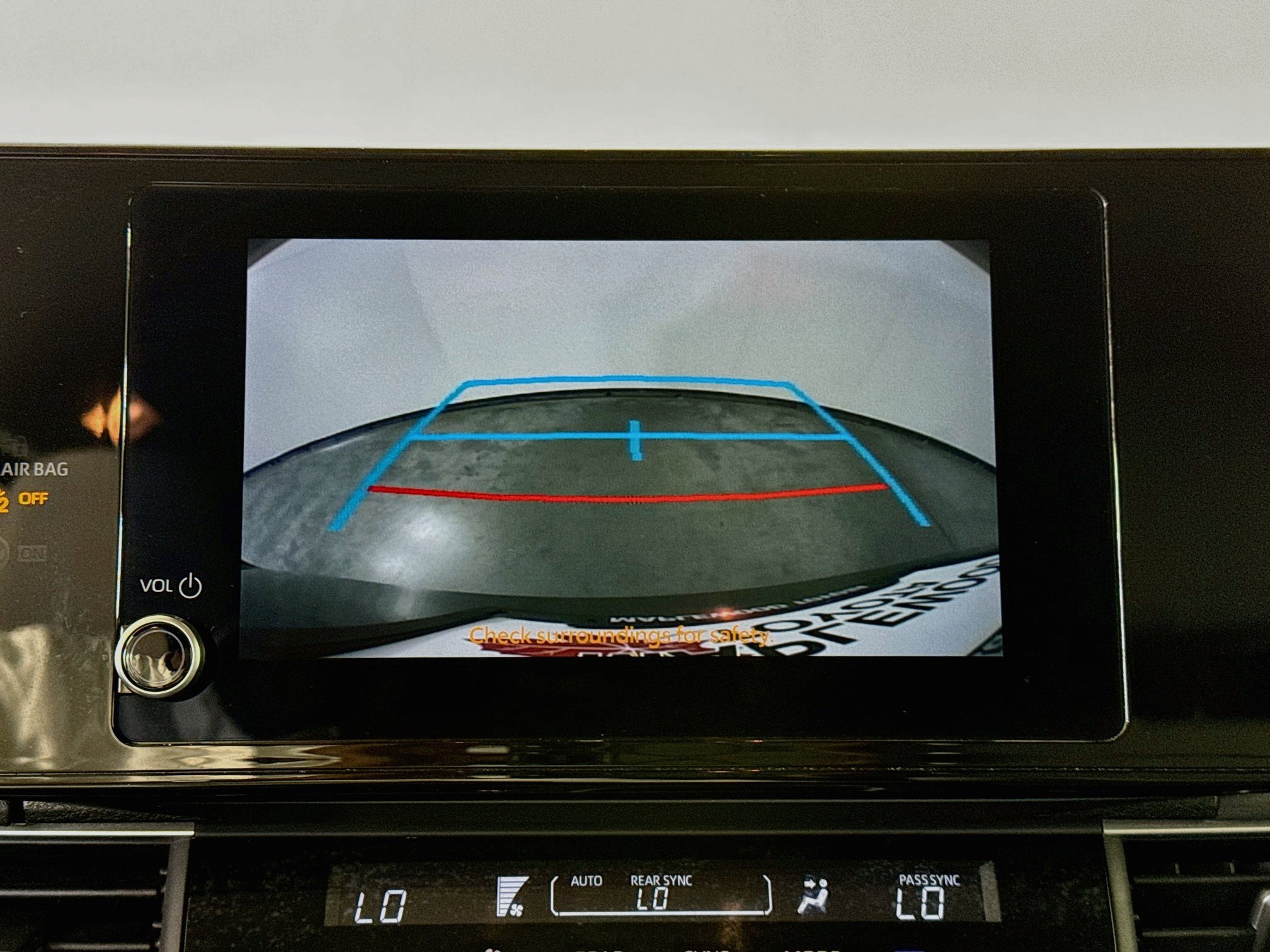 Certified 2025 Toyota Sienna LE FWD image 13