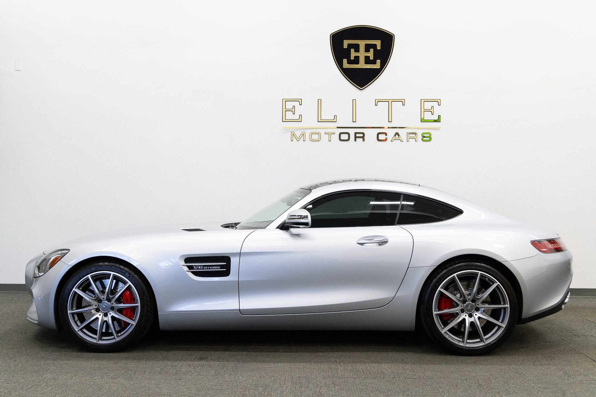 Used 2016 Mercedes-Benz AMG GT S w/ Exclusive Interior Package image 2