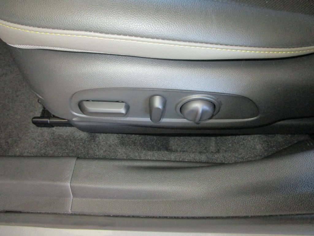 Used 2025 Chevrolet Trax ACTIV FWD image 19