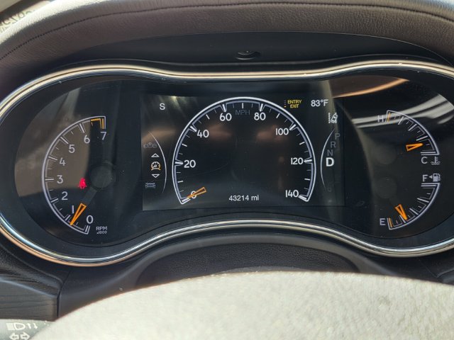 Used 2017 Jeep Grand Cherokee Overland w/ Jeep Active Safety Group AWD/4WD image 23