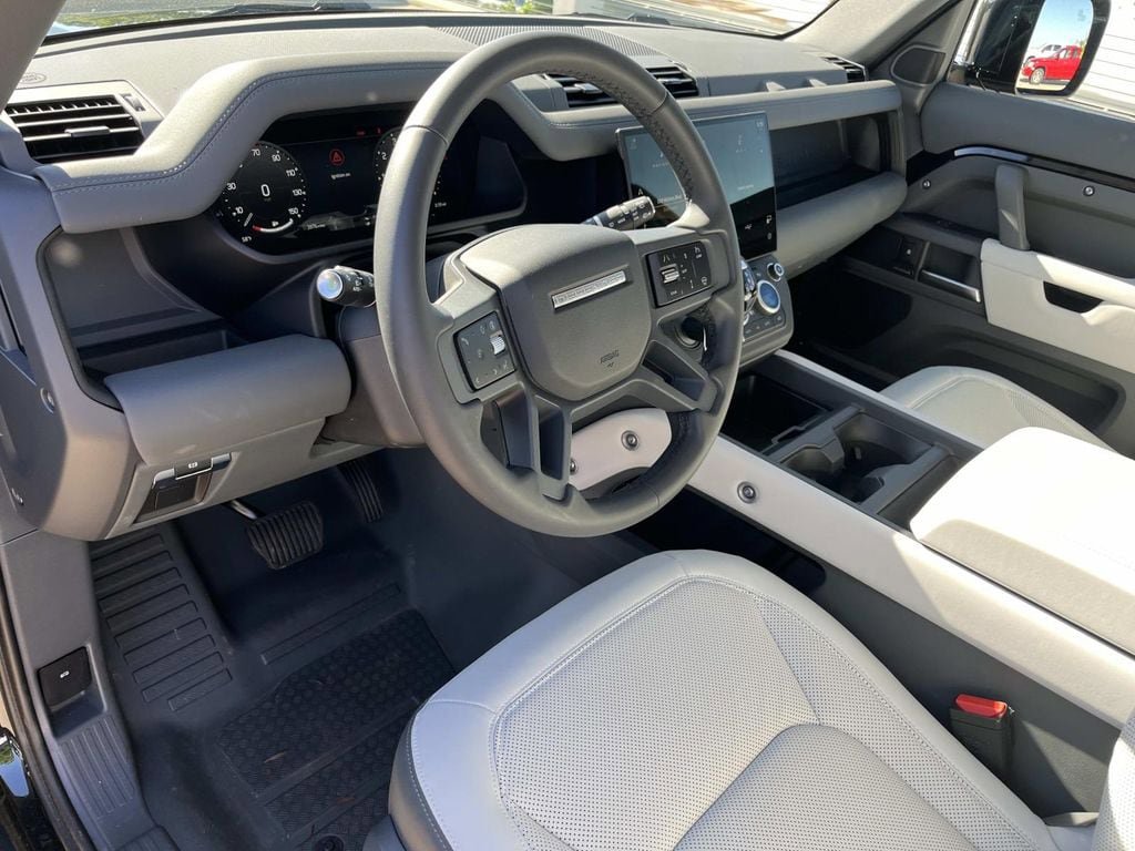 New 2026 Land Rover Defender 110 S AWD/4WD image 11